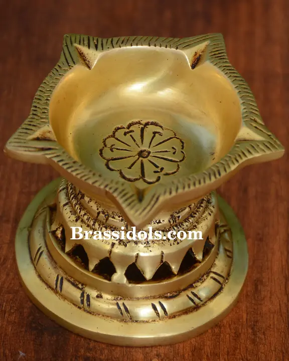 Round Base Deepak - image 1