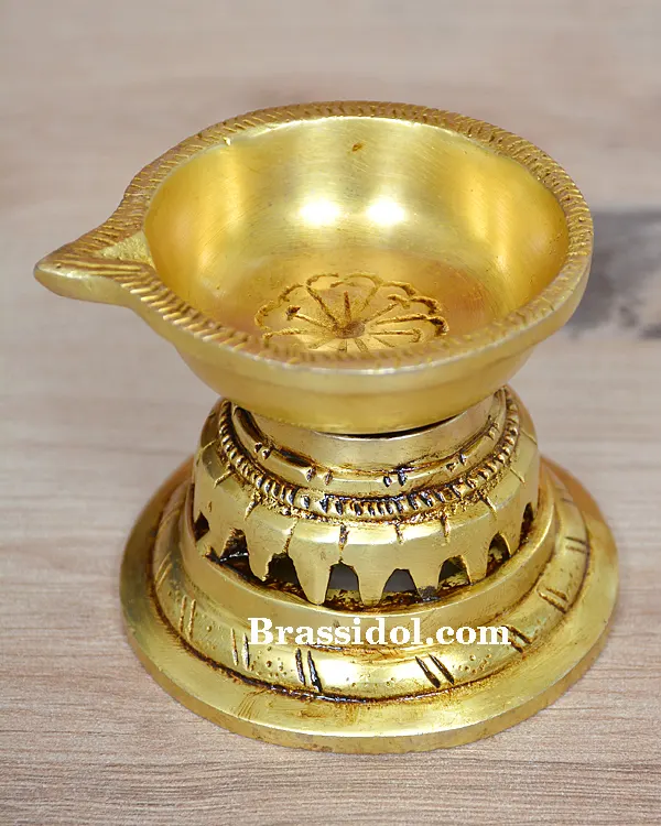 Kuber With Diya Round Base - image 1