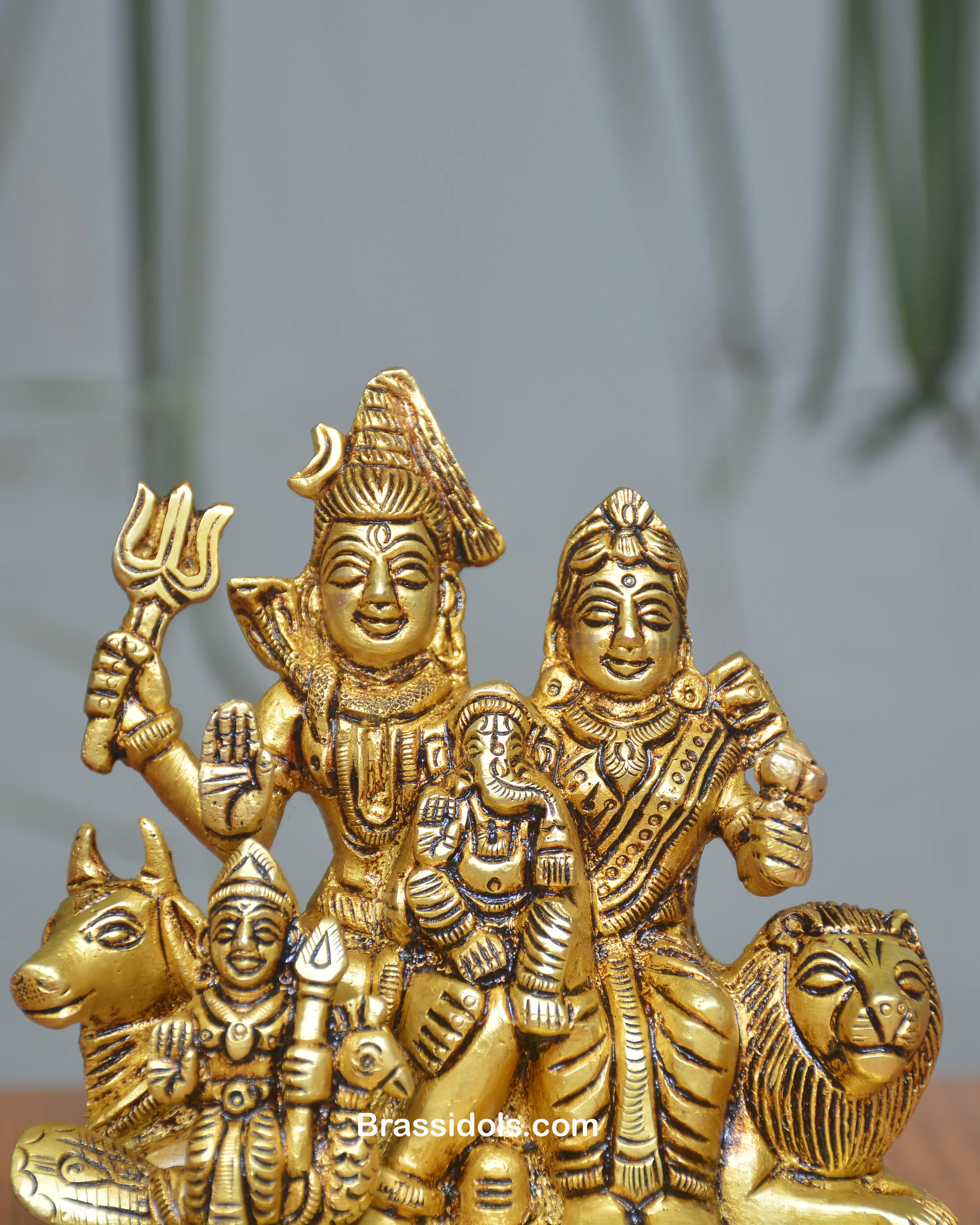 SITTING SHIV FAMILY IDOL - image 2