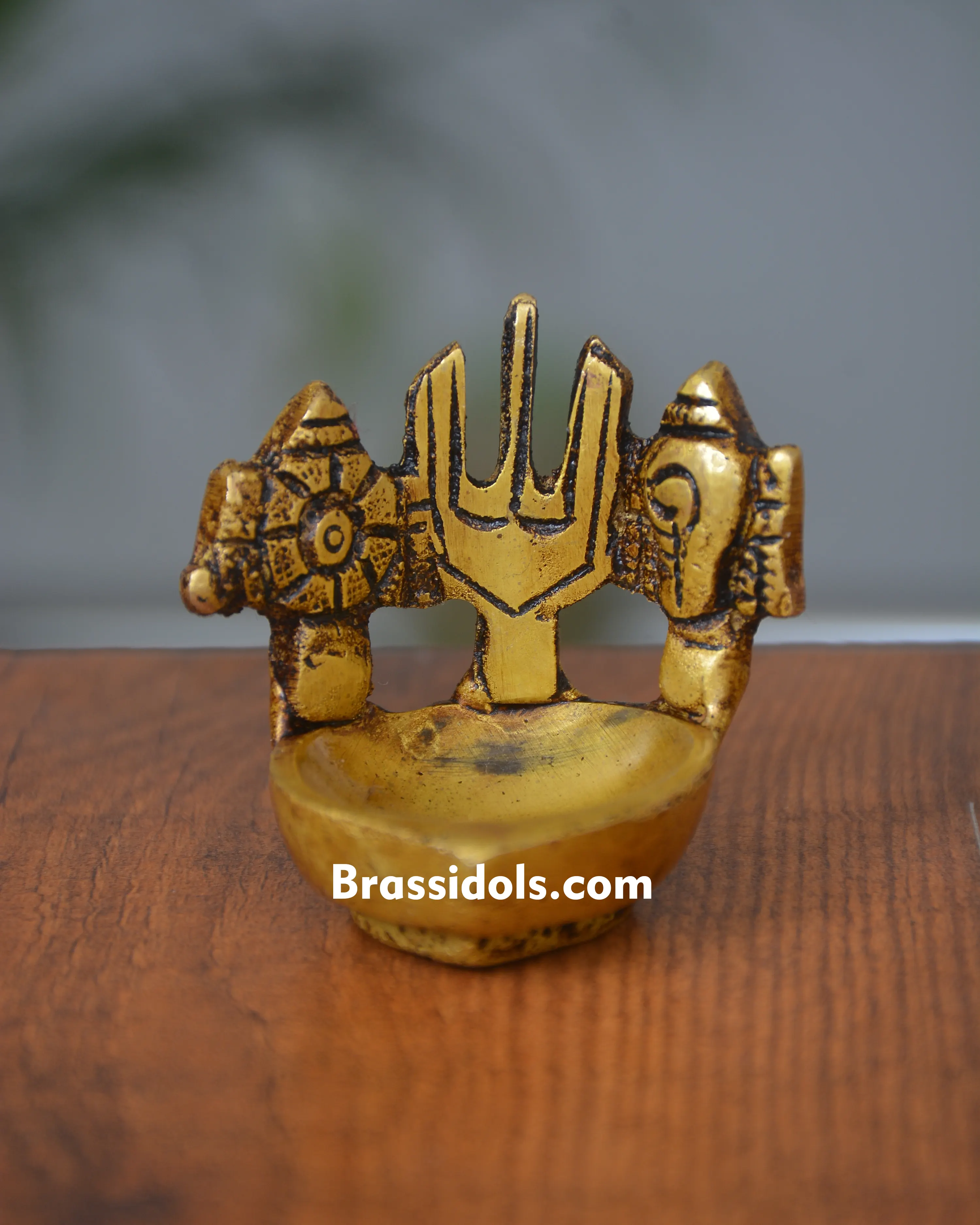 Shanku Chakra Namam Brass Statue - 100 gm - image 1